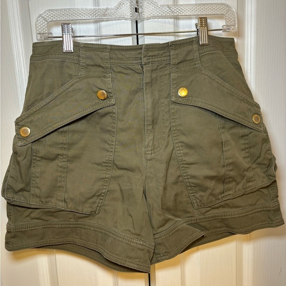 Marc By Marc Jacobs - Summery Casual Green and Gold High-Waisted Cargo Shorts - Picture 1 of 9